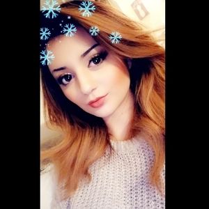 Meet your Posher, Thalia